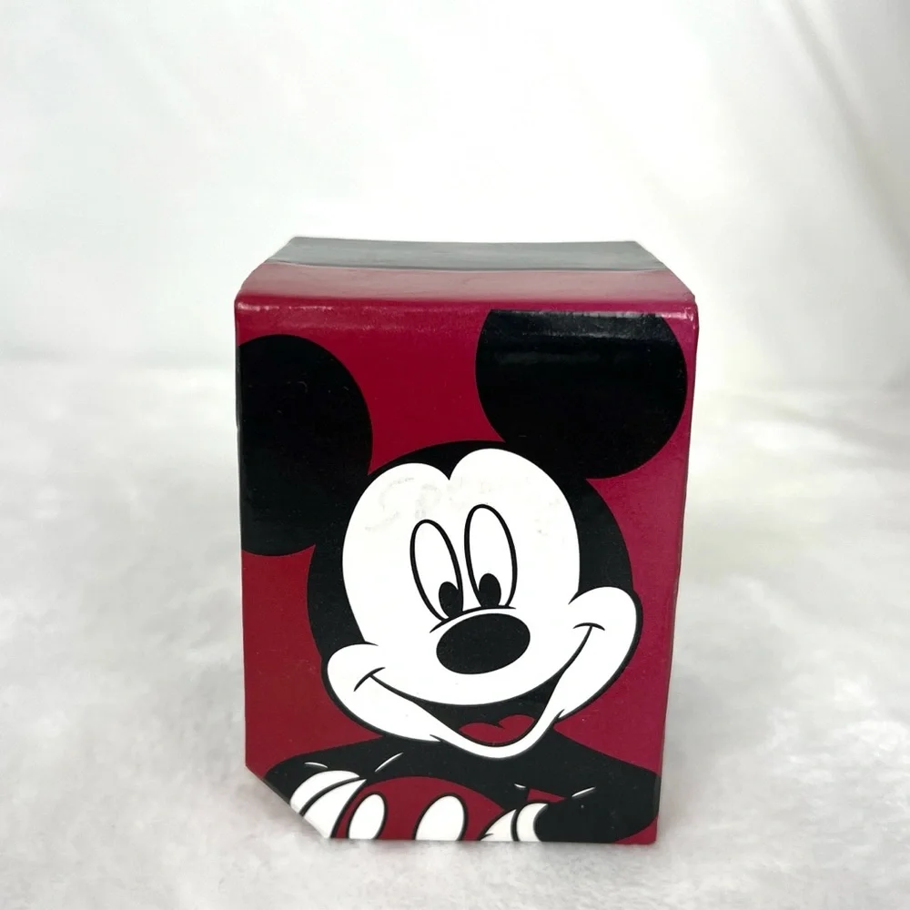 Mickey Mouse Watch - Picture 10 of 12